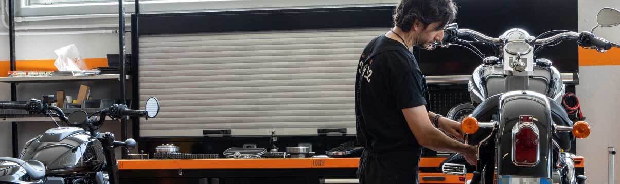 Motorcycle lift table