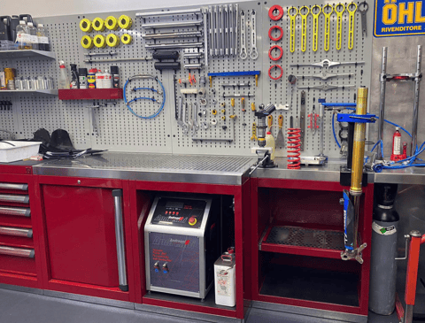 revisione sospensioni moto